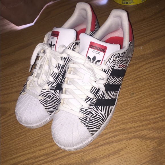 adidas shell toe red stripes